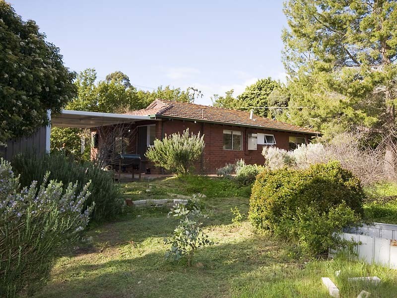 10 Booligal Street, Lesmurdie WA 6076