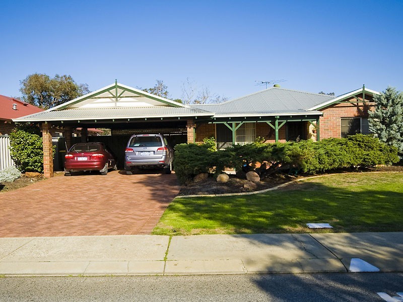 27 Marble Place, Forrestfield WA 6058