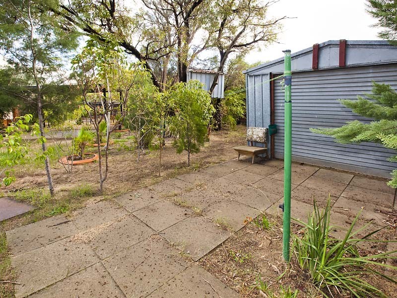 9 Castle Court, Forrestfield WA 6058