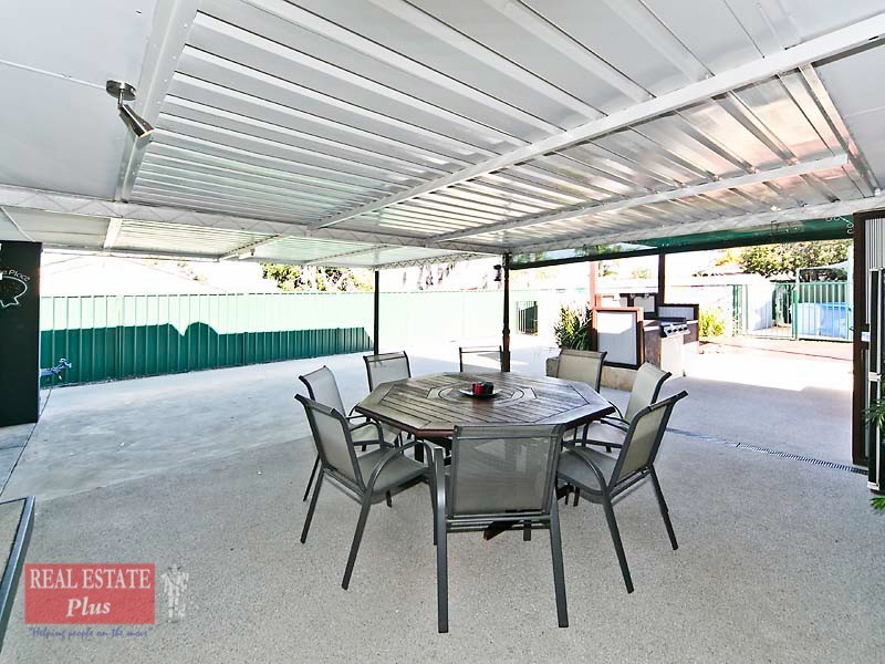 34 Chalfont Way, Swan View WA 6056