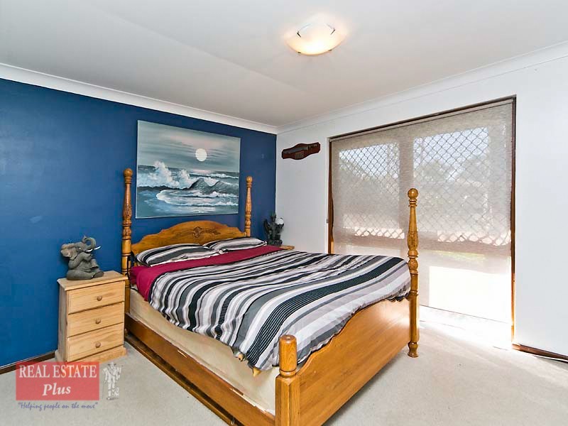 34 Chalfont Way, Swan View WA 6056