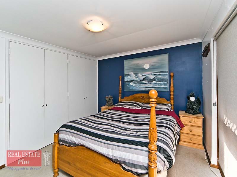 34 Chalfont Way, Swan View WA 6056