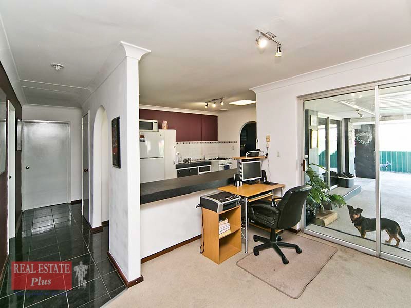 34 Chalfont Way, Swan View WA 6056
