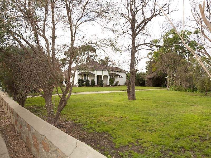 18 Third Avenue, Woodbridge WA 6056