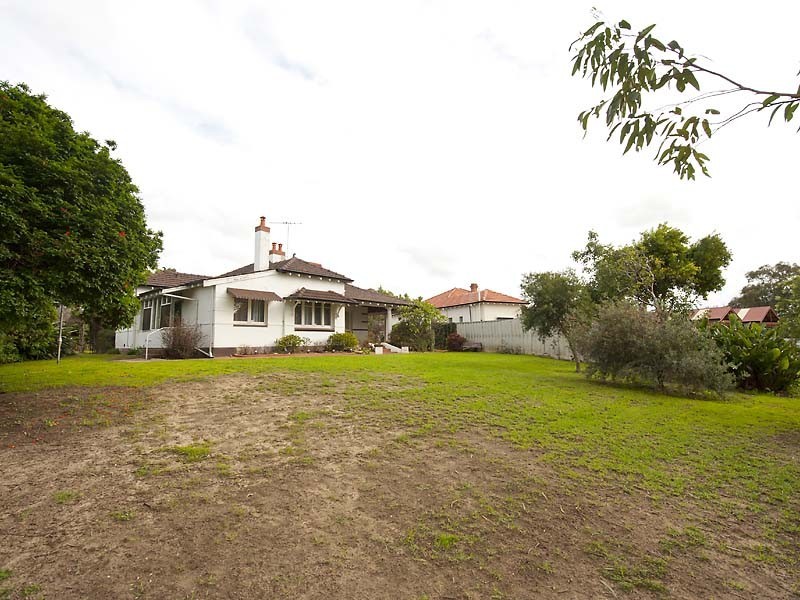 18 Third Avenue, Woodbridge WA 6056