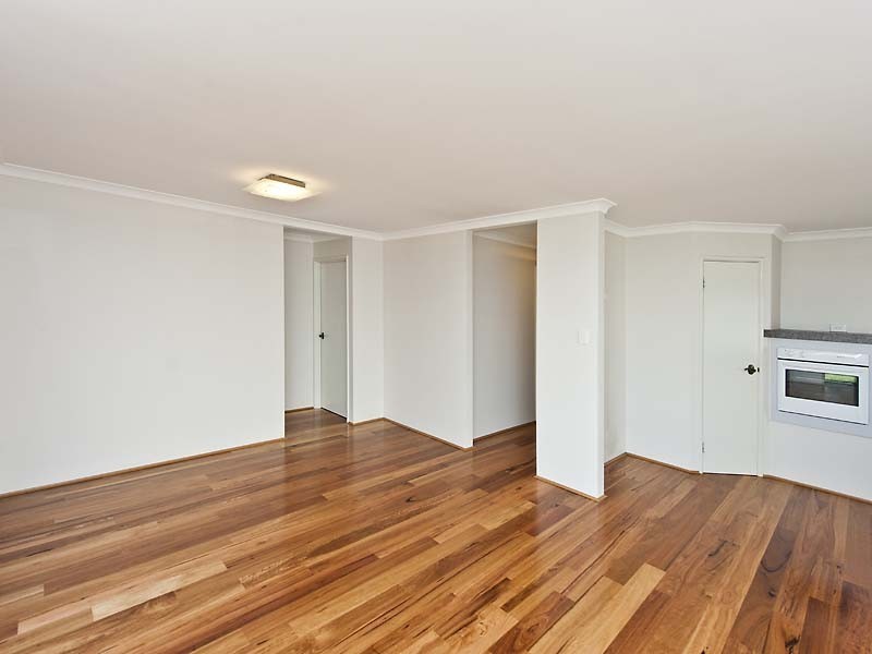 27 Nooyan Close, South Guildford WA 6055