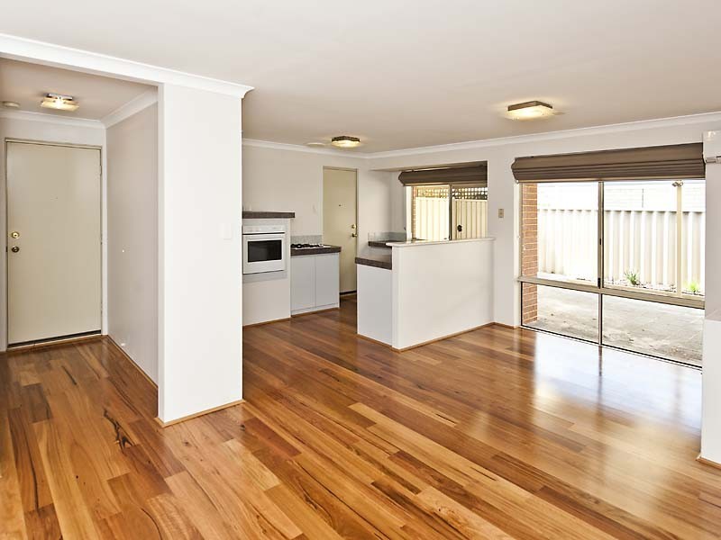 27 Nooyan Close, South Guildford WA 6055