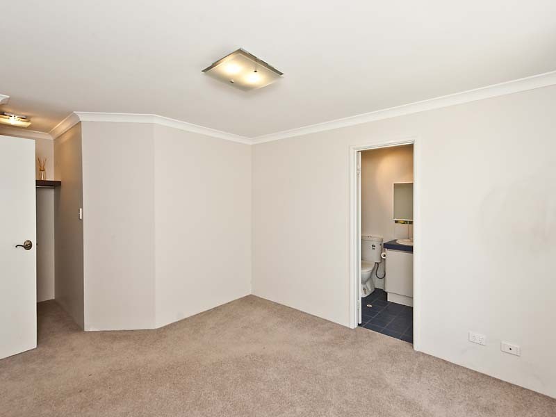 27 Nooyan Close, South Guildford WA 6055