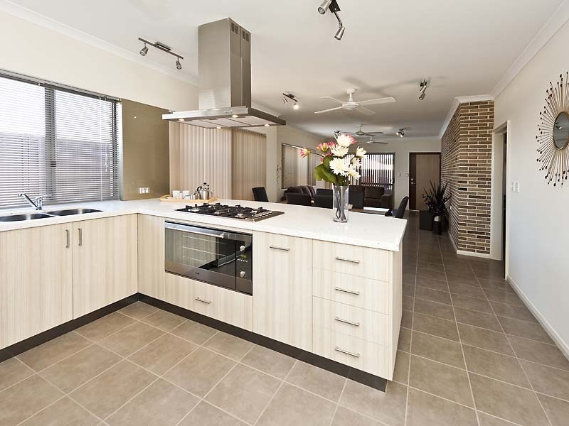 18 Wesley Way, Aveley WA 6069