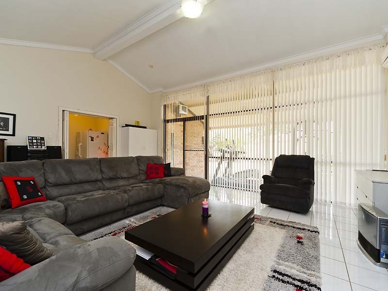 55 Pavetta Crescent, Forrestfield WA 6058