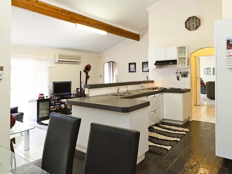 55 Pavetta Crescent, Forrestfield WA 6058