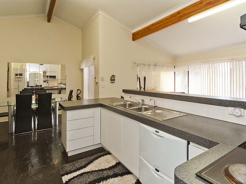 55 Pavetta Crescent, Forrestfield WA 6058