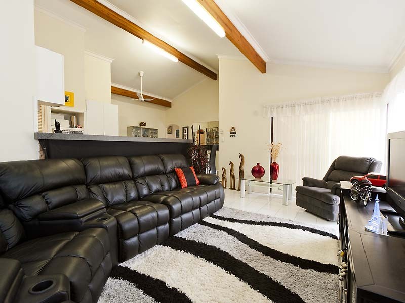 55 Pavetta Crescent, Forrestfield WA 6058