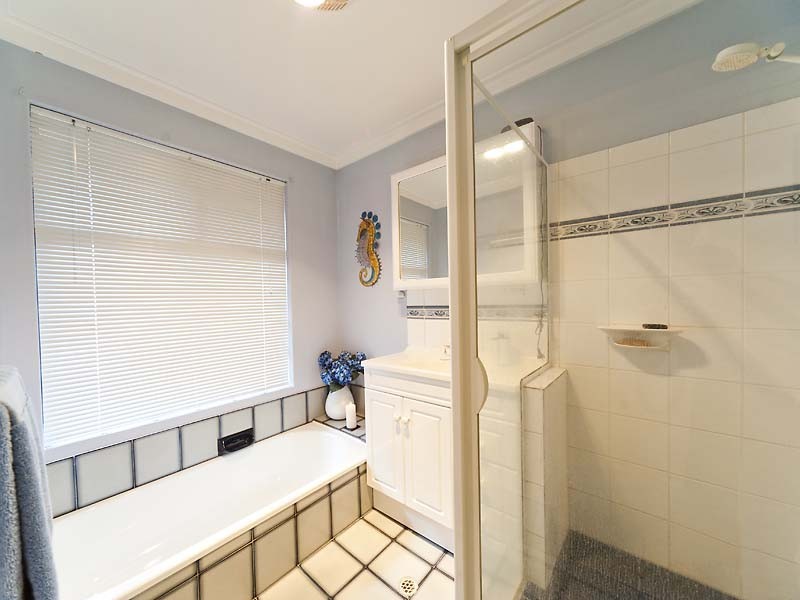 55 Pavetta Crescent, Forrestfield WA 6058