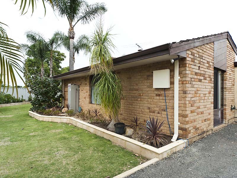 55 Pavetta Crescent, Forrestfield WA 6058