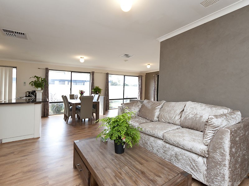 46 Buttercup Crescent, High Wycombe WA 6057