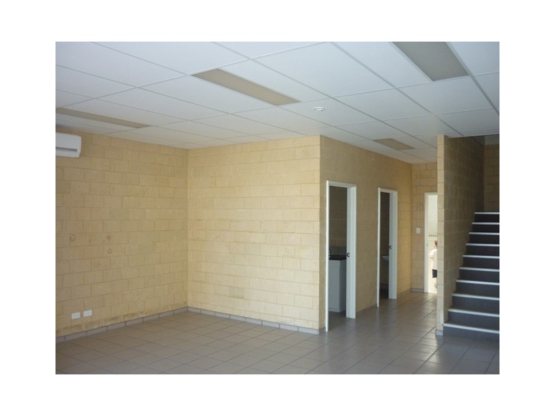 U 10, 7 Hughes Rd, Canning Vale WA 6155