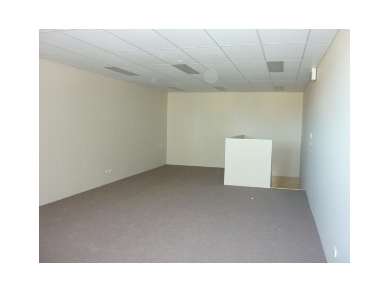 U 10, 7 Hughes Rd, Canning Vale WA 6155