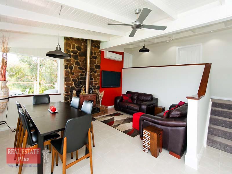 16 Boorabilla Way, Greenmount WA 6056