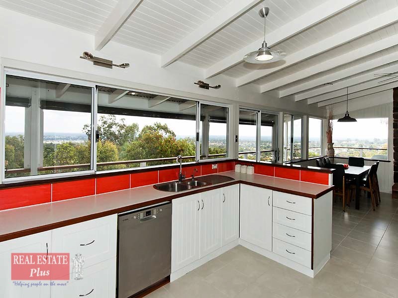 16 Boorabilla Way, Greenmount WA 6056