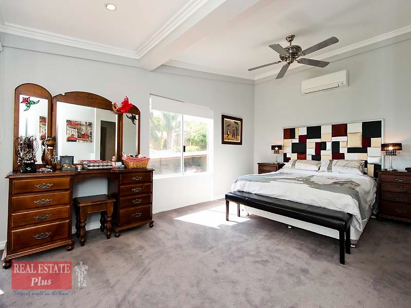 16 Boorabilla Way, Greenmount WA 6056