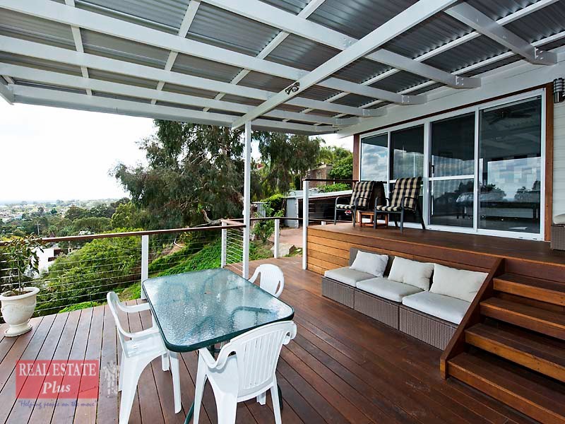 16 Boorabilla Way, Greenmount WA 6056