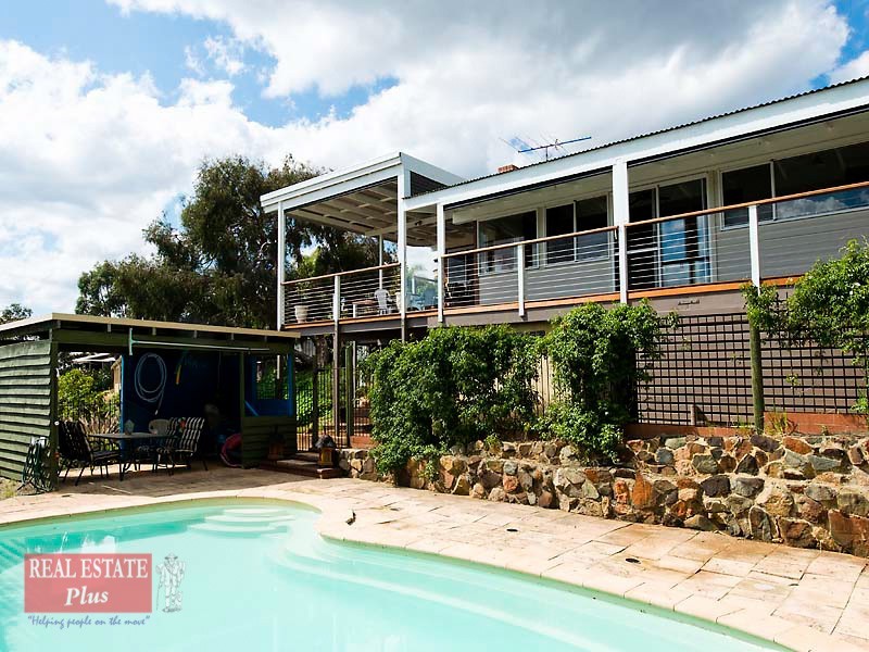 16 Boorabilla Way, Greenmount WA 6056