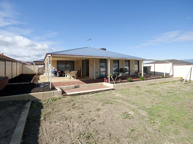 11 Nectarine Way, Forrestfield WA 6058