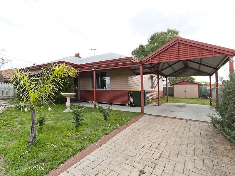 33B Ewart Street, Midvale WA 6056