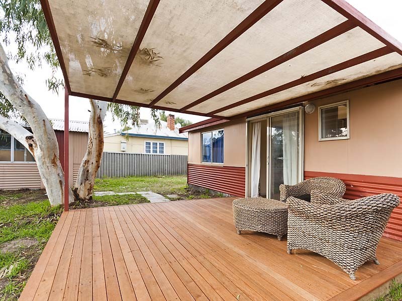 33B Ewart Street, Midvale WA 6056