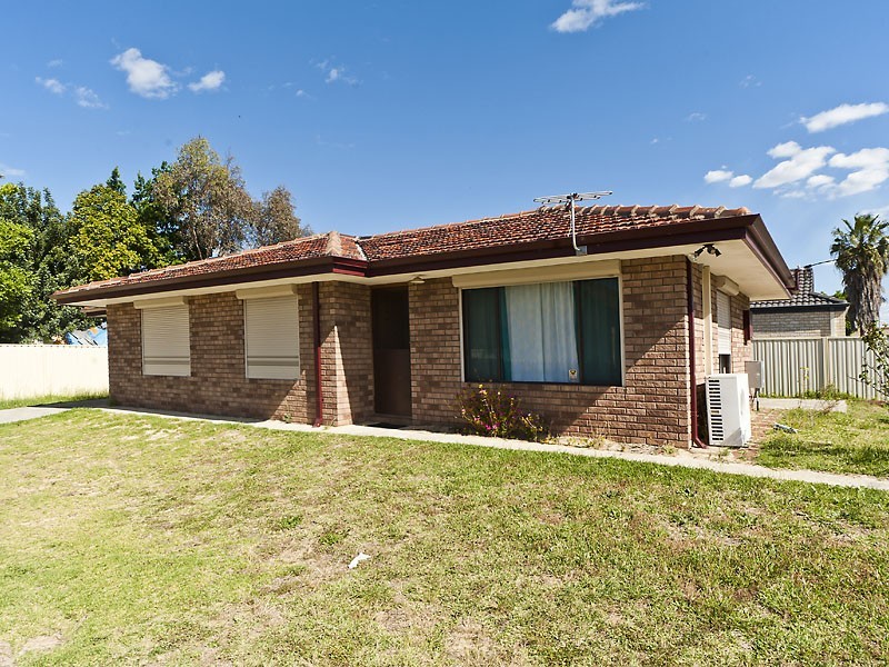 8A Wellaton Street, Midvale WA 6056
