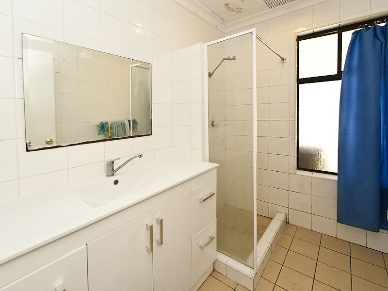 8A Wellaton Street, Midvale WA 6056