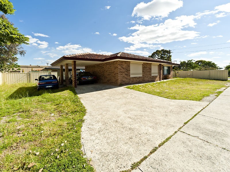 8A Wellaton Street, Midvale WA 6056