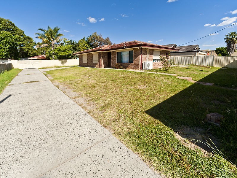 8A Wellaton Street, Midvale WA 6056