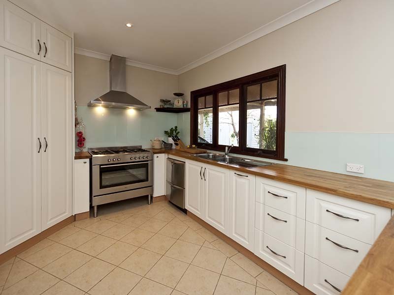 56 Redgum Avenue, Bellevue WA 6056