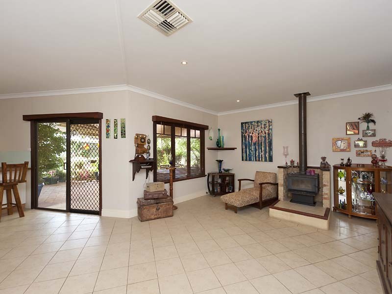 56 Redgum Avenue, Bellevue WA 6056