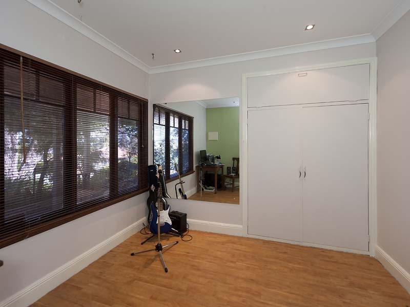 56 Redgum Avenue, Bellevue WA 6056