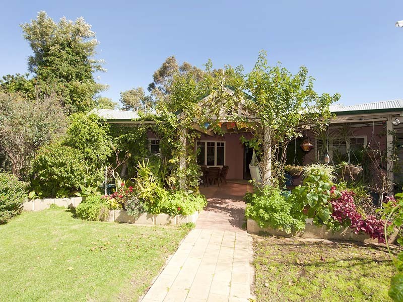 56 Redgum Avenue, Bellevue WA 6056