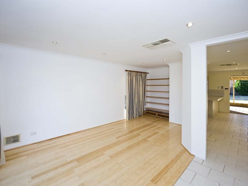 27 Wenstead Place, Stratton WA 6056