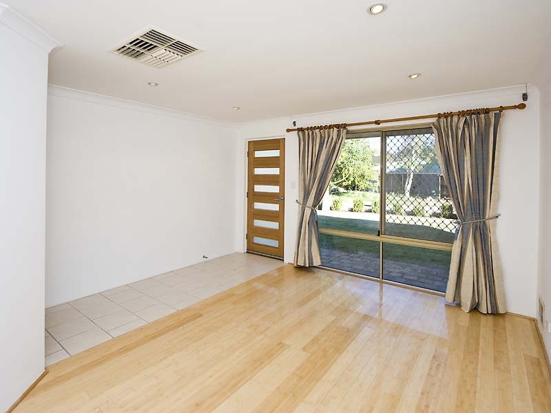 27 Wenstead Place, Stratton WA 6056