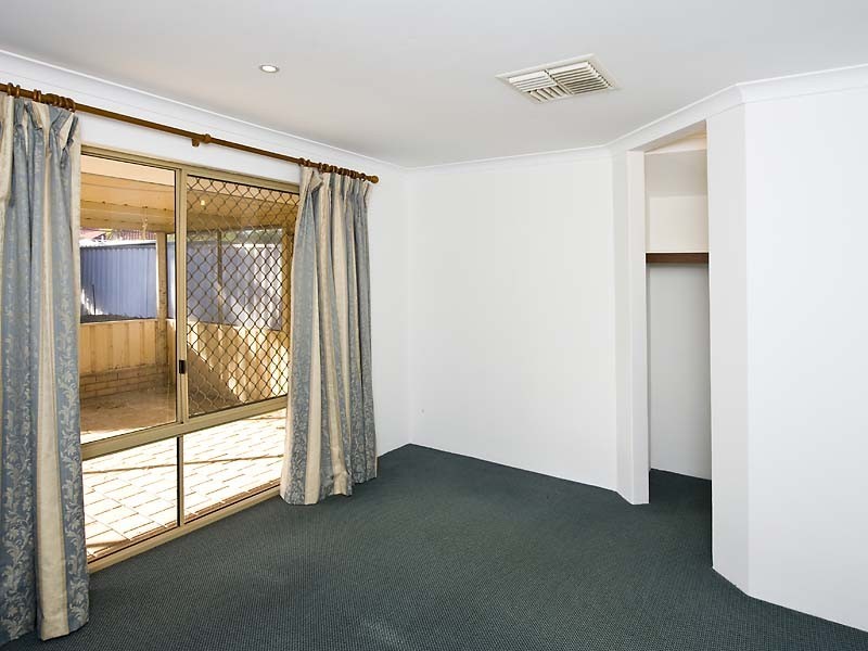 27 Wenstead Place, Stratton WA 6056