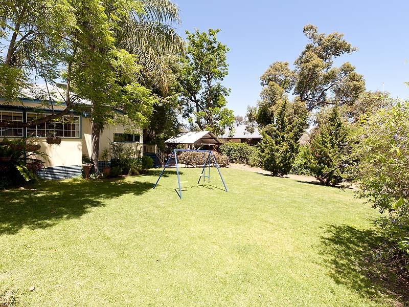 75 Old York Road, Greenmount WA 6056