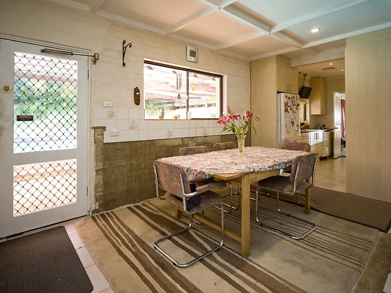 1 Kershaw Avenue, Lesmurdie WA 6076