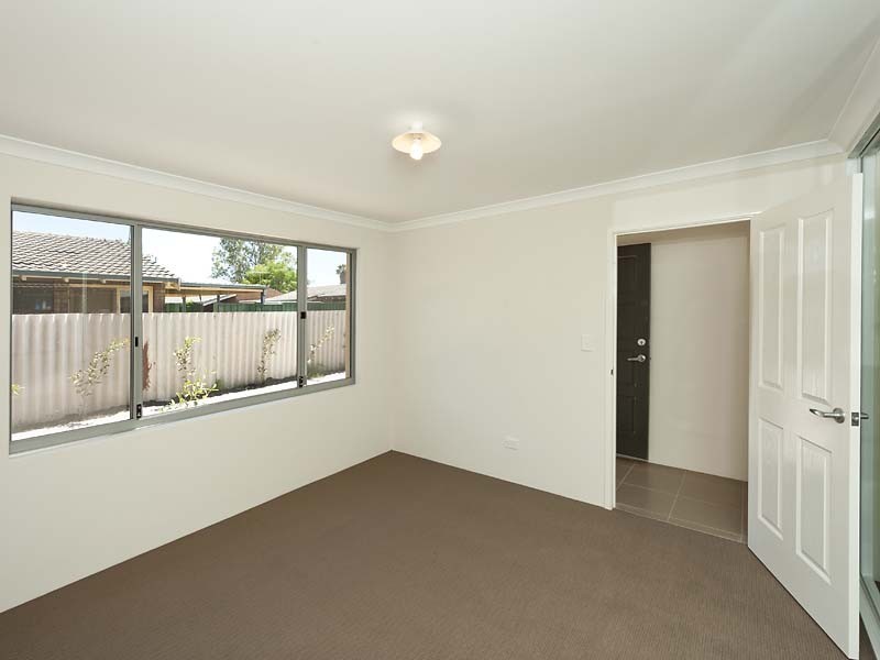 Unit 2/4 George St, Midland WA 6056