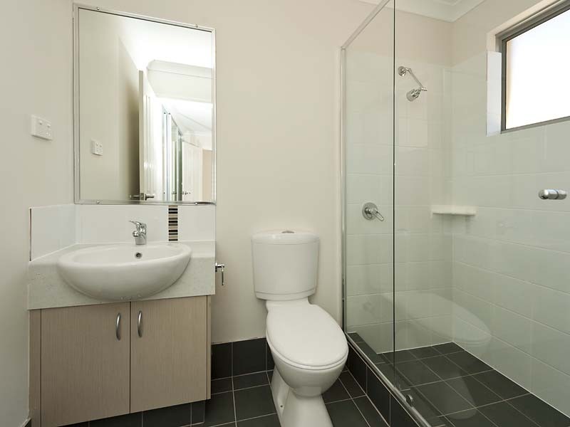 Unit 2/4 George St, Midland WA 6056