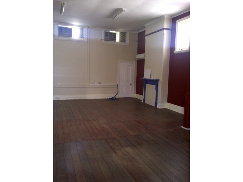 3,52 Helena Street, Midland WA 6056