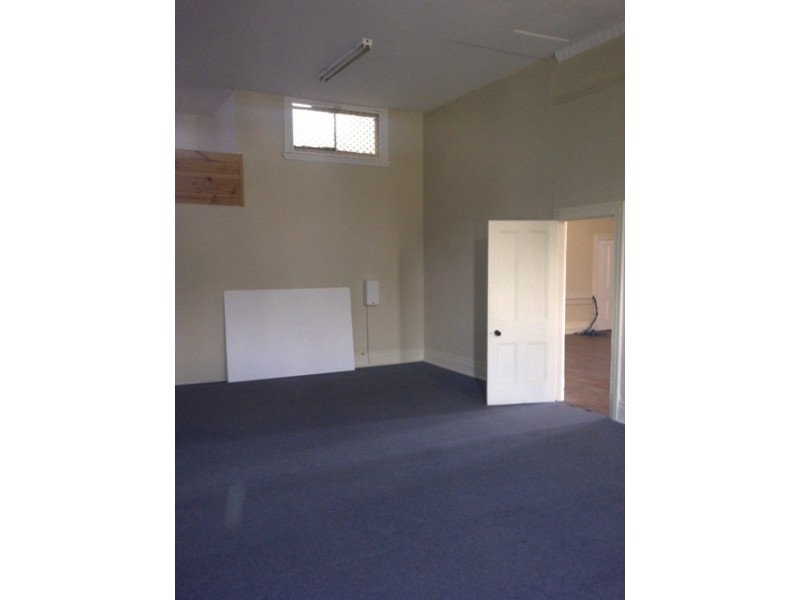 3,52 Helena Street, Midland WA 6056