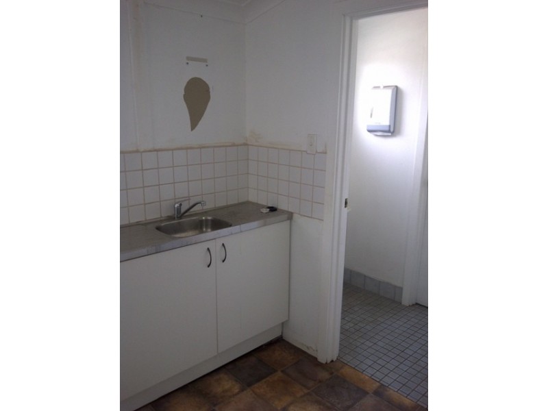 3,52 Helena Street, Midland WA 6056