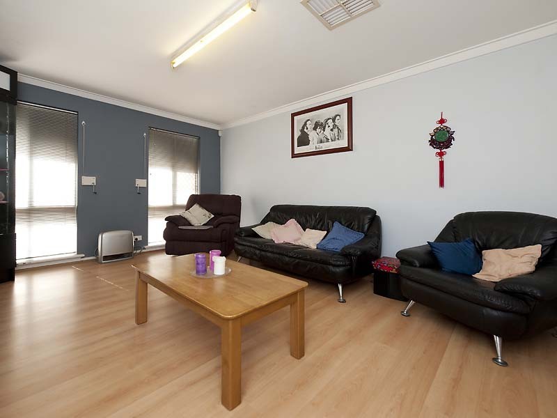 349 Holmes Road, Forrestfield WA 6058