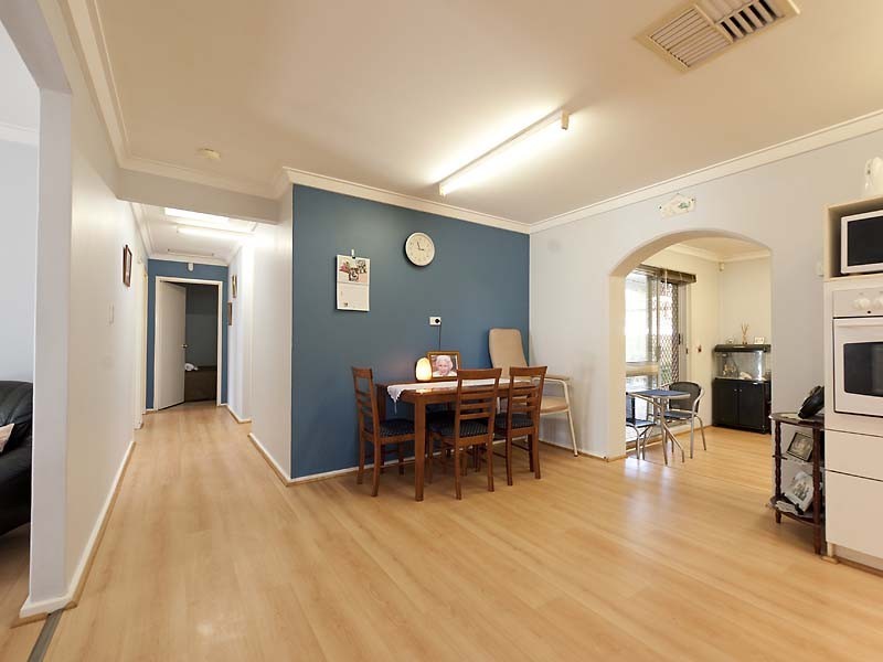 349 Holmes Road, Forrestfield WA 6058